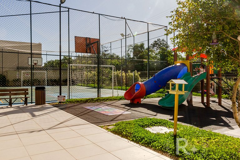 Clube Frente Mar | Sauna | Piscina | Beto Carrero