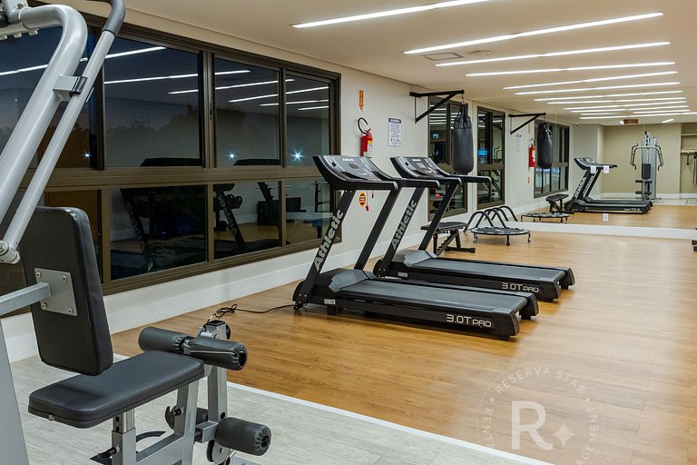 Clube Frente Mar | Sauna | Piscina | Beto Carrero