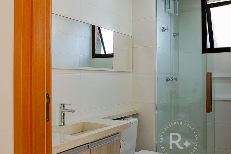 Clube Frente Mar | Sauna | Piscina | Beto Carrero