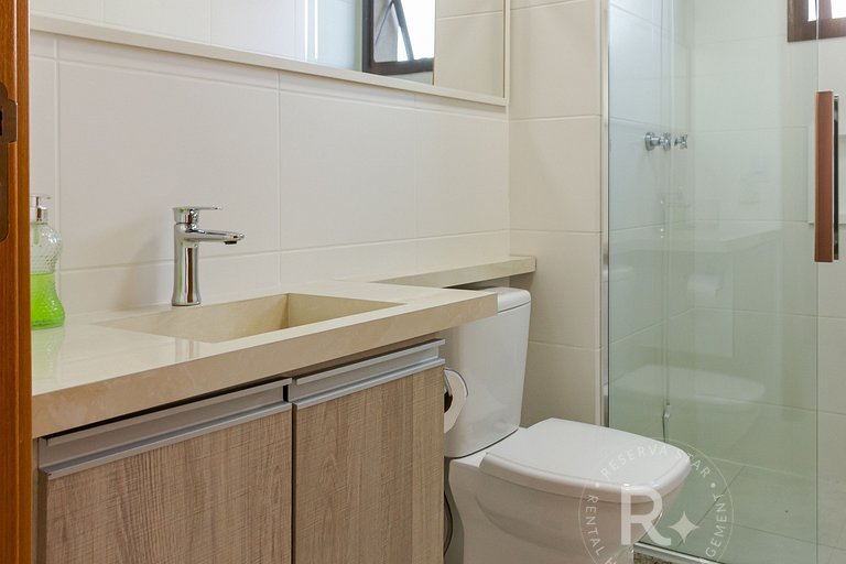 Clube Frente Mar | Sauna | Piscina | Beto Carrero