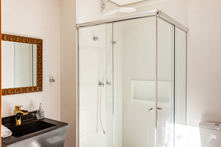 Clube Frente Mar | Sauna | Piscina | Beto Carrero