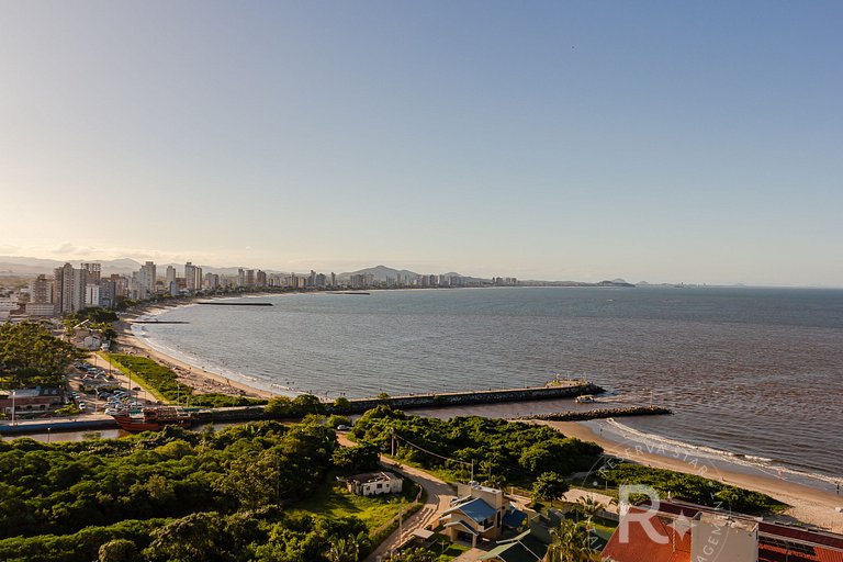 Clube Frente Mar | Sauna | Piscina | Beto Carrero