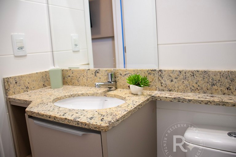 #202.Apê Novo, Telado e Pet-Friendly! 2 Suítes, Sacada Gourm