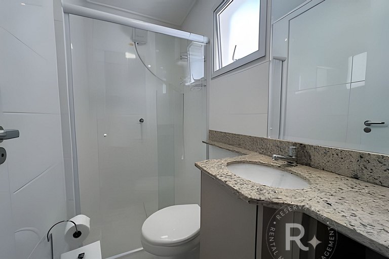 #208.Apto novo, 300 metros da praia, com piscina