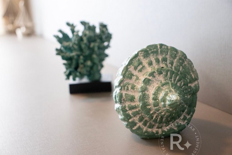 #208.Apto novo, 300 metros da praia, com piscina