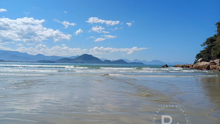 #208.Apto novo, 300 metros da praia, com piscina