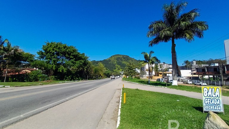 #208.Apto novo, 300 metros da praia, com piscina