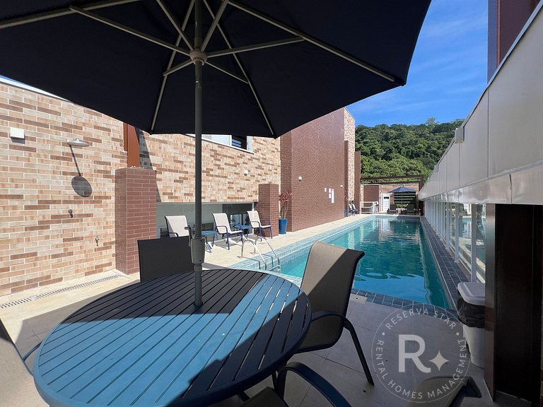 #208.Apto novo, 300 metros da praia, com piscina