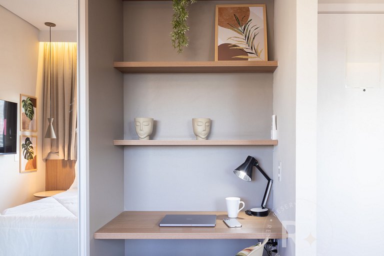 Studio 3 pessoas • A/C • Consulado • 2 min Metrô