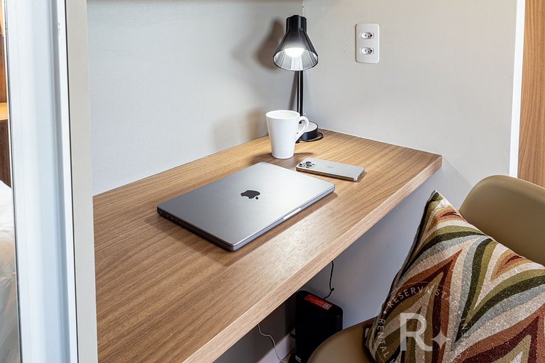 Studio • A/C • Piscina • Academia • Lado Consulado