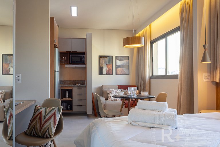 Studio 3 pessoas • A/C • Consulado • 2 min Metrô