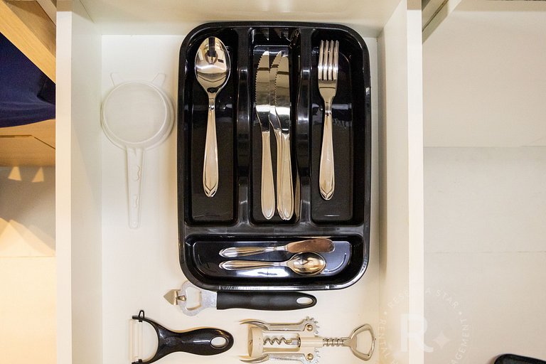 Studio • A/C • Piscina • Academia • Lado Consulado