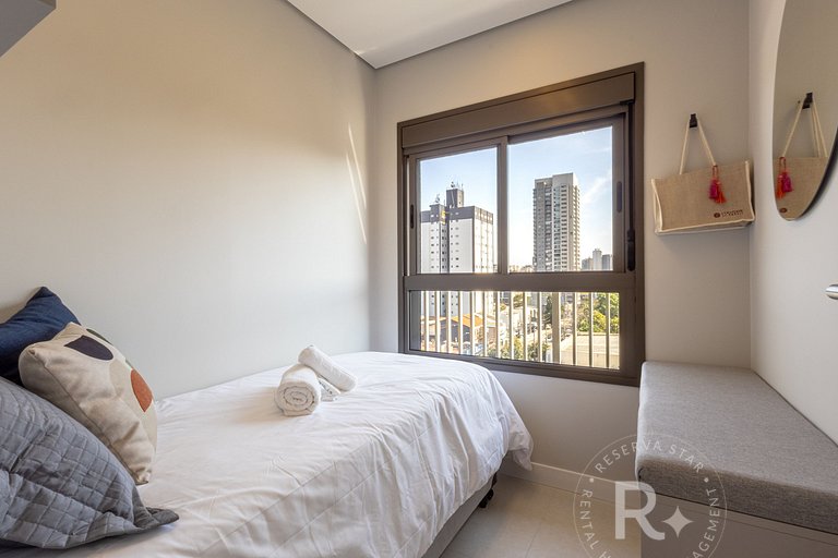 New 2-Bedroom Apt | A/C | Next to Consulate | 2 min to Metro