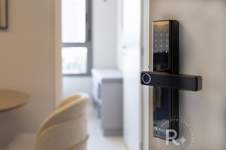 New 2-Bedroom Apt | A/C | Next to Consulate | 2 min to Metro