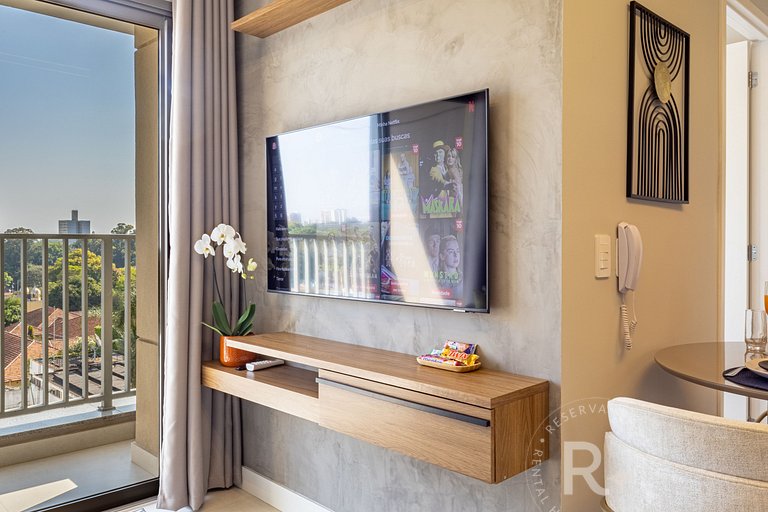 New 2-Bedroom Apt | A/C | Next to Consulate | 2 min to Metro