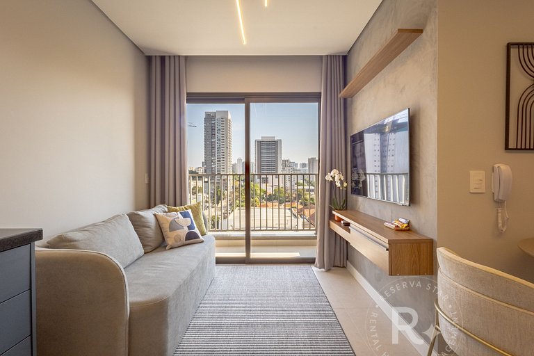 New 2-Bedroom Apt | A/C | Next to Consulate | 2 min to Metro