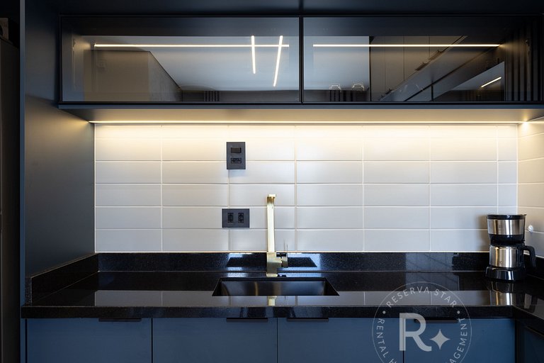 New 2-Bedroom Apt | A/C | Next to Consulate | 2 min to Metro