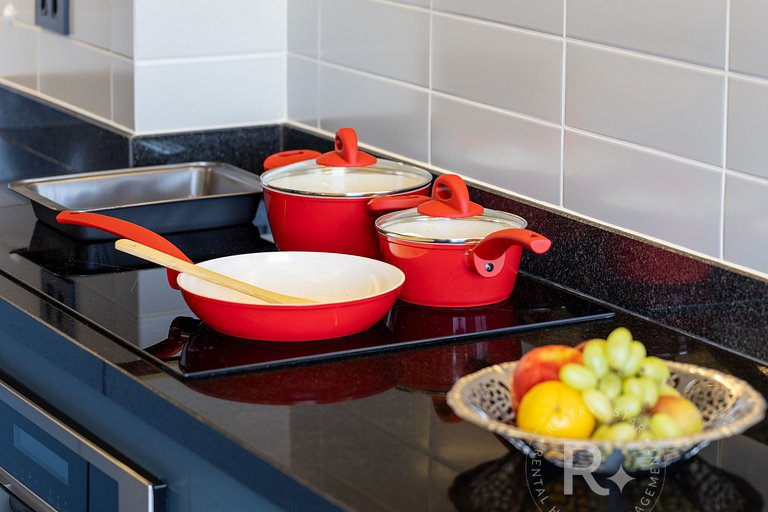 New 2-Bedroom Apt | A/C | Next to Consulate | 2 min to Metro