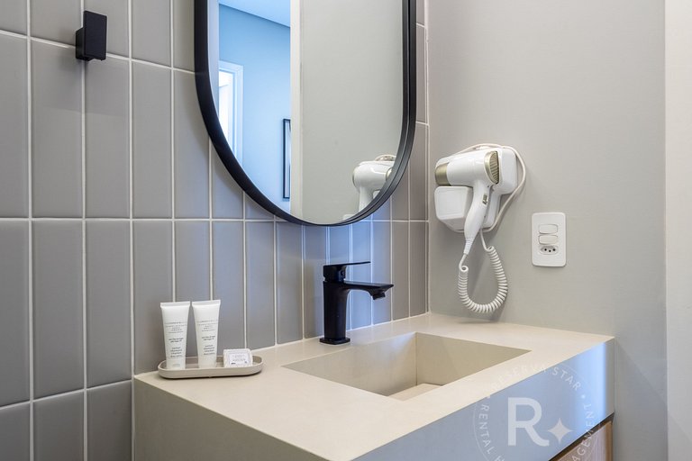 New 2-Bedroom Apt | A/C | Next to Consulate | 2 min to Metro