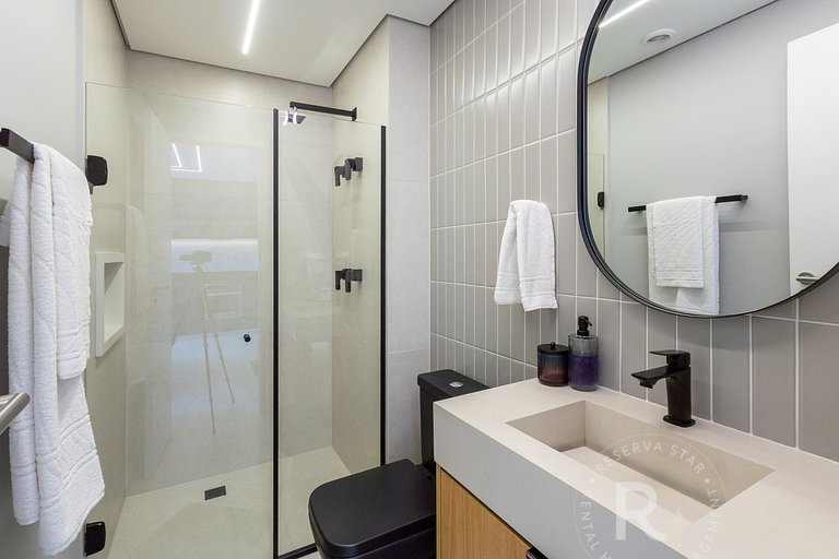 New 2-Bedroom Apt | A/C | Next to Consulate | 2 min to Metro