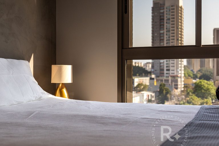 New 2-Bedroom Apt | A/C | Next to Consulate | 2 min to Metro