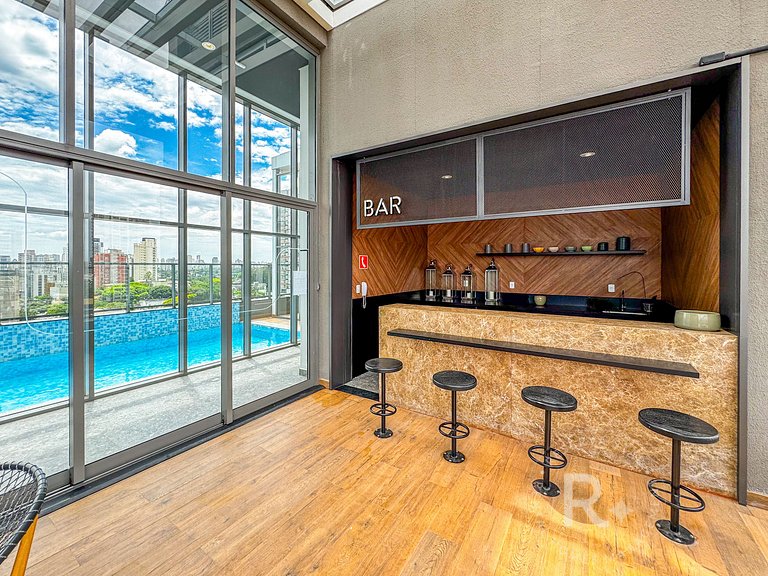 Studio • Piscina • Academia • Consulado e BlueTree