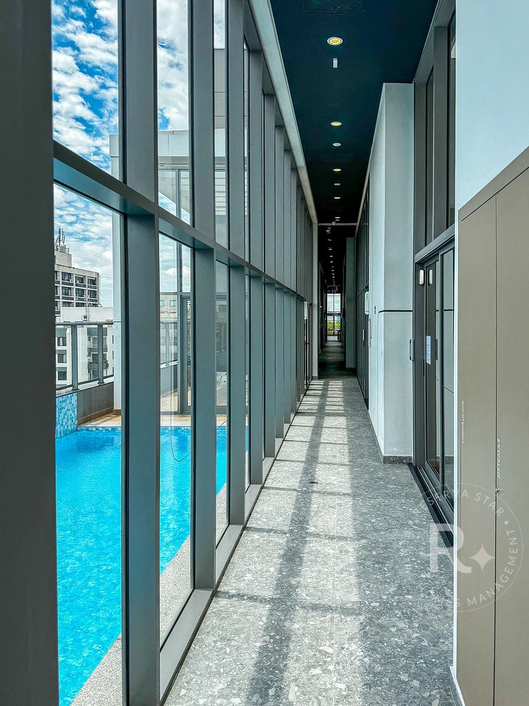 Studio • A/C • Piscina • Academia • Lado Consulado