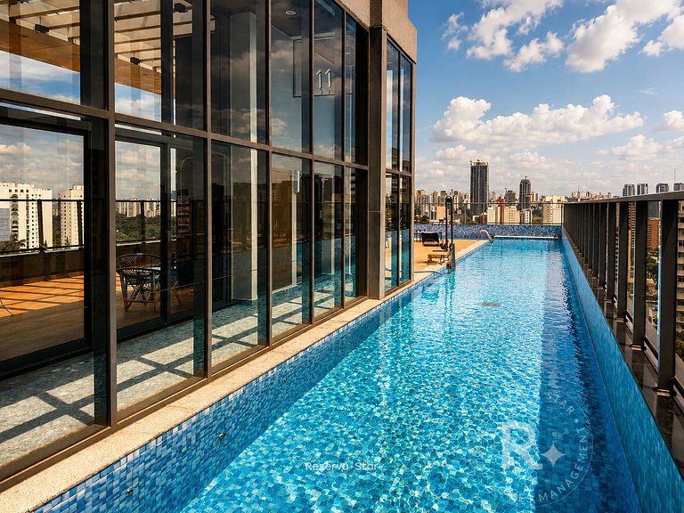 Studio • Piscina • Academia • Consulado e BlueTree